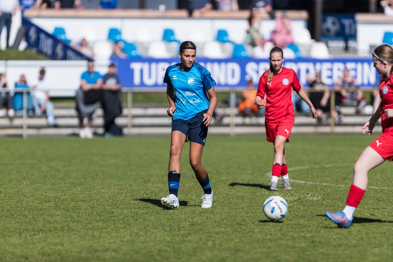 Bild 150 - wBJ TuS Rotenhof - Holstein Kiel : Ergebnis: 1:4